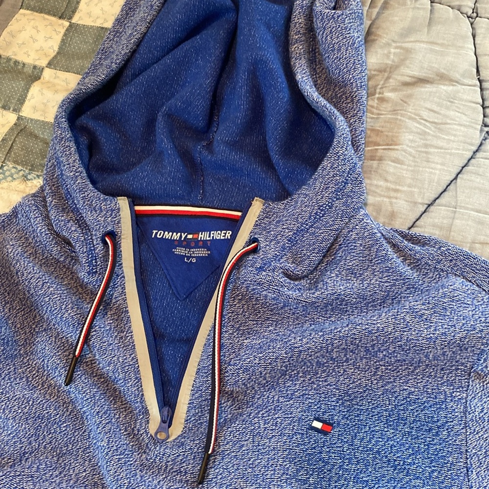 Tommy Hilfiger Sport Men’s Large Quarter Zip Hoodie Like New